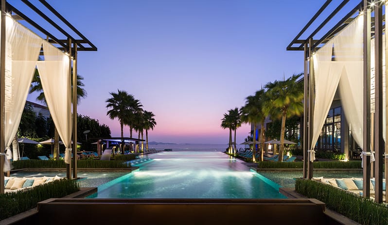 Cape Dara Resort-Twinkle Pool Bar_4660